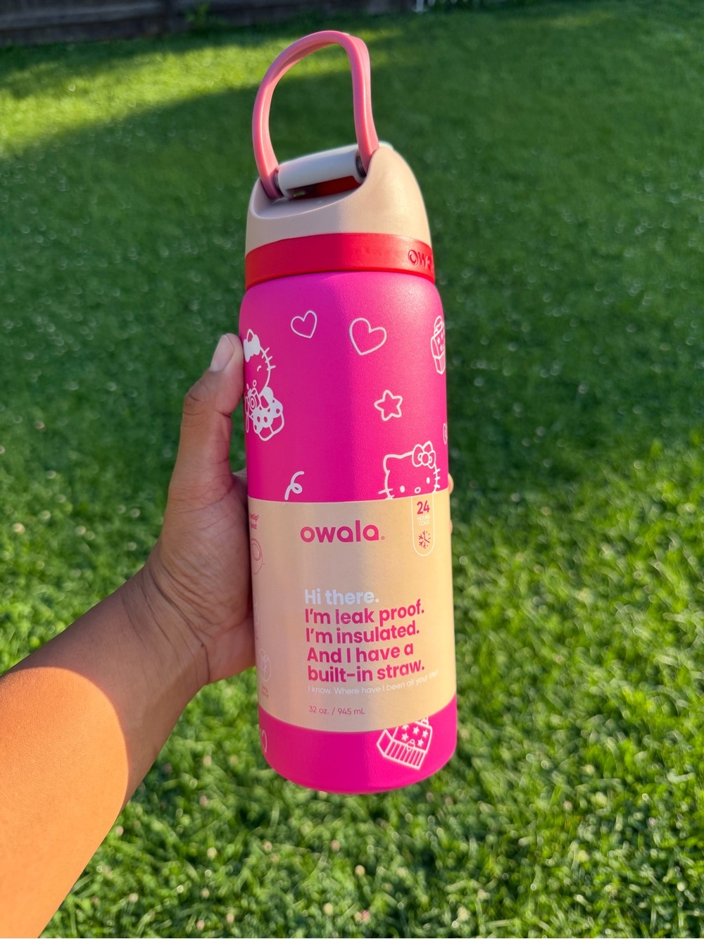 Owala X Hello Kitty Collaboration 32oz FreeSip Water Bottle
